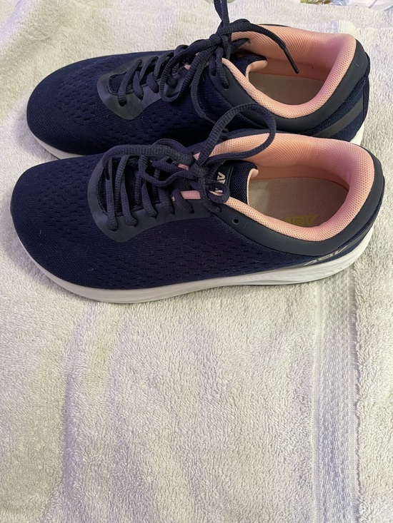 Broyon Shoes - Women’s Broyon Navy/ Pink Lace Up Wide Toebox Sneakers. Size 11 Wide.New!